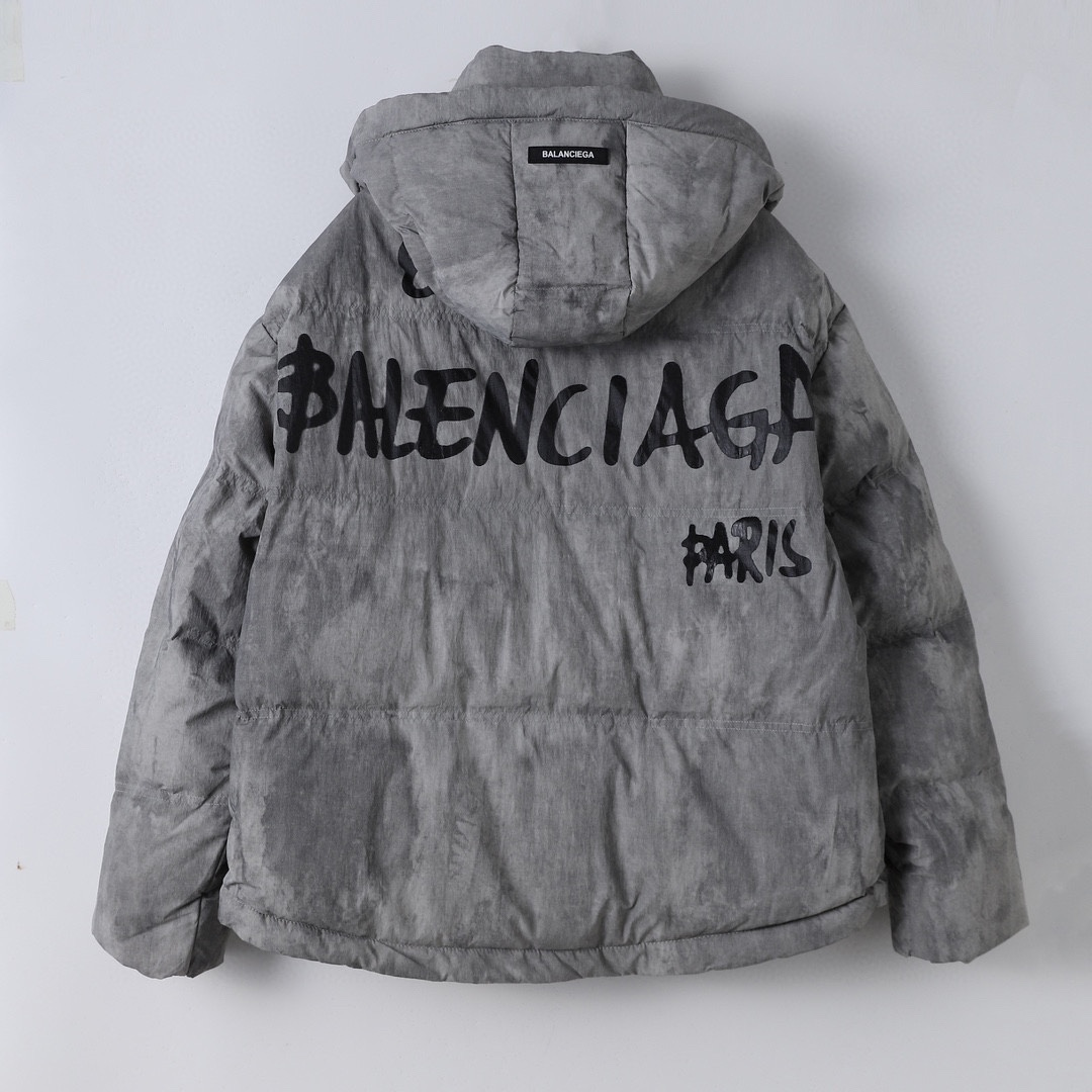 【BALENCIAGA   公式旗艦店】バレンシアガ   ダウンジャケット ご好評に付き再入荷！ 241214