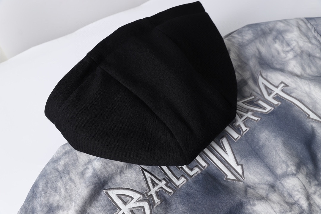 【BALENCIAGA   公式旗艦店】バレンシアガ   ダウンジャケット ご好評に付き再入荷！ 241214