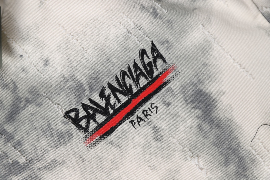 【BALENCIAGA   公式旗艦店】バレンシアガ   ダウンジャケット ご好評に付き再入荷！ 241214