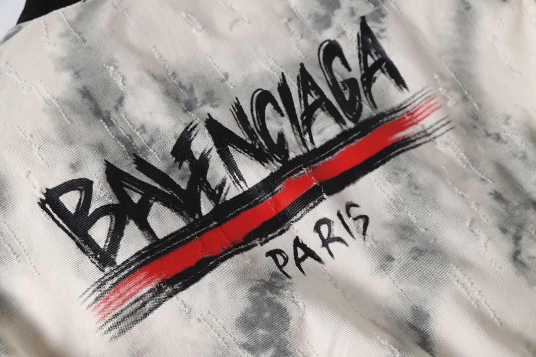 【BALENCIAGA   公式旗艦店】バレンシアガ   ダウンジャケット ご好評に付き再入荷！ 241214