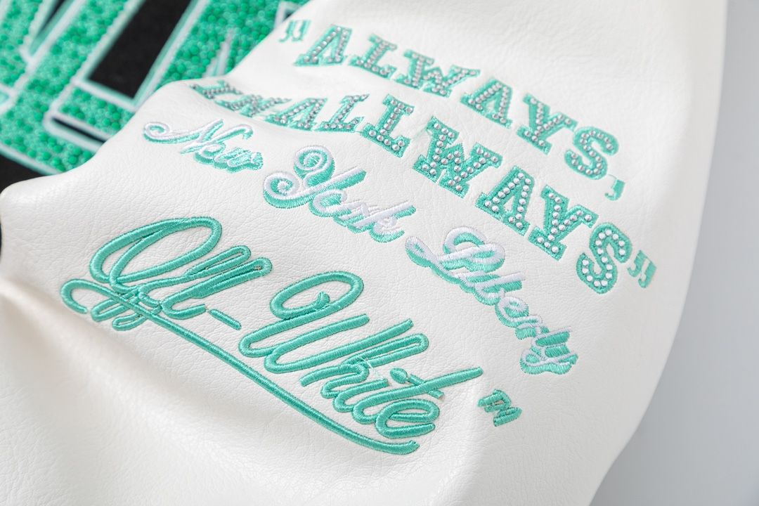 【OFF-WHITE  公式旗艦店】オフホワイト  野球着  ジャケット着ご好評に付き再入荷！241023