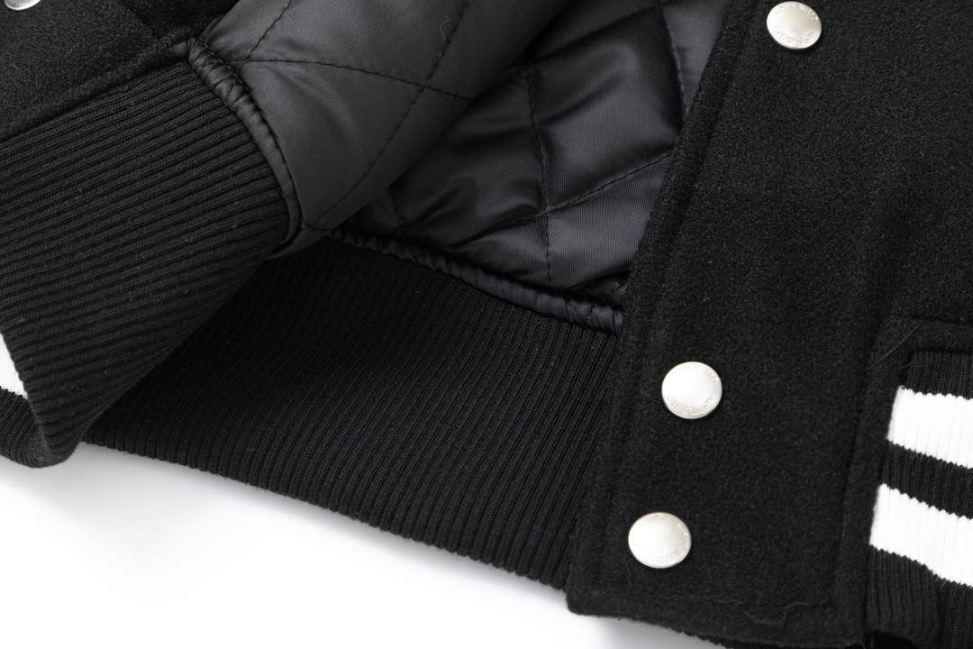 【OFF-WHITE  公式旗艦店】オフホワイト  野球着  ジャケット着ご好評に付き再入荷！241023