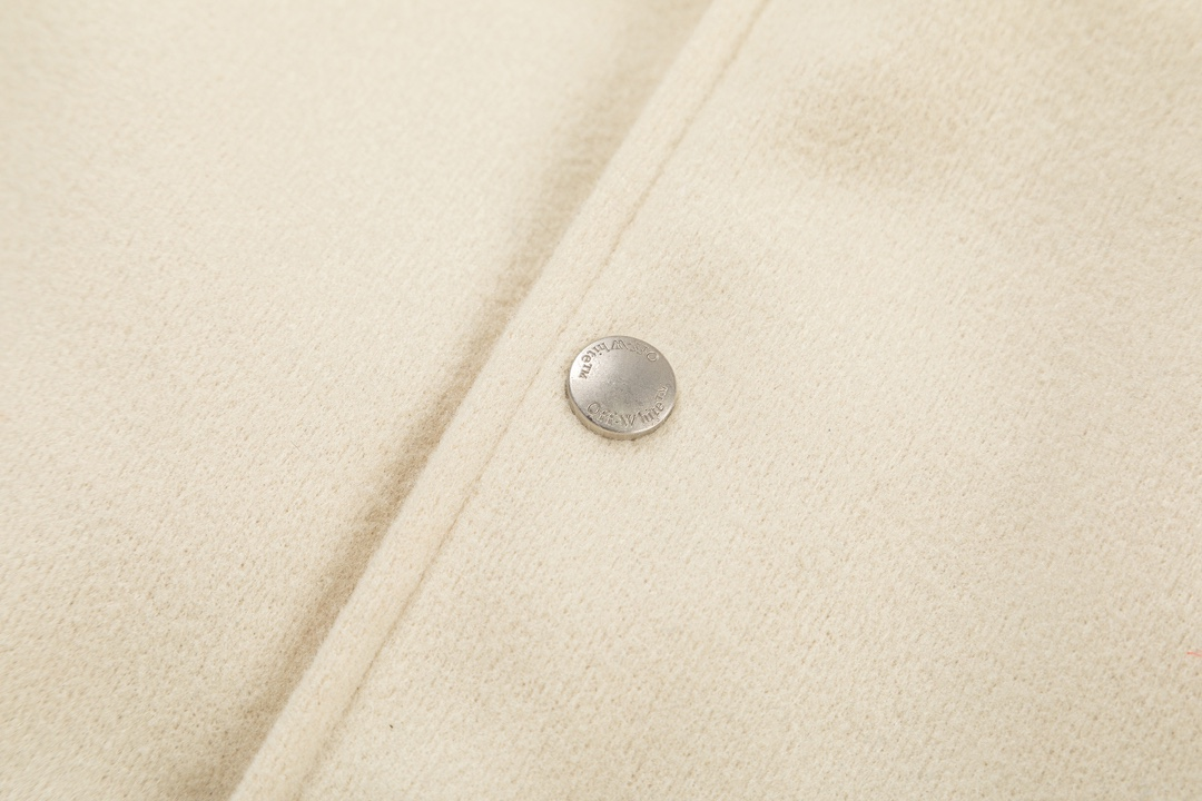 【OFF-WHITE  公式旗艦店】オフホワイト  野球着  ジャケット着ご好評に付き再入荷！241216