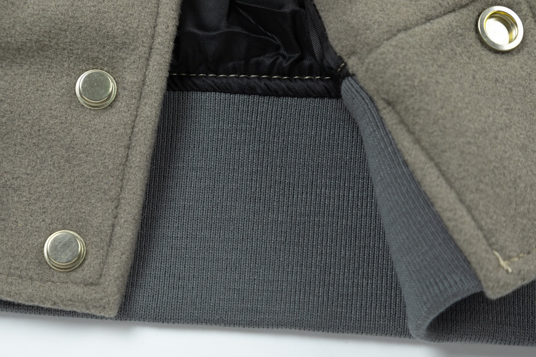 【OFF-WHITE  公式旗艦店】オフホワイト  野球着  ジャケット着ご好評に付き再入荷！241216