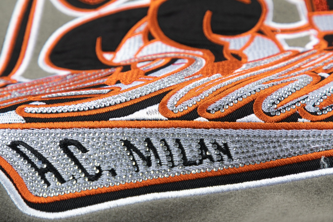 【OFF-WHITE  公式旗艦店】オフホワイト  野球着  ジャケット着ご好評に付き再入荷！241216