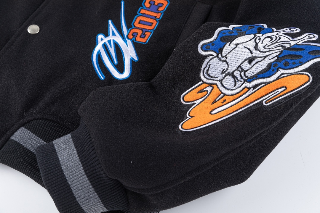 【OFF-WHITE  公式旗艦店】オフホワイト  野球着  ジャケット着ご好評に付き再入荷！241216