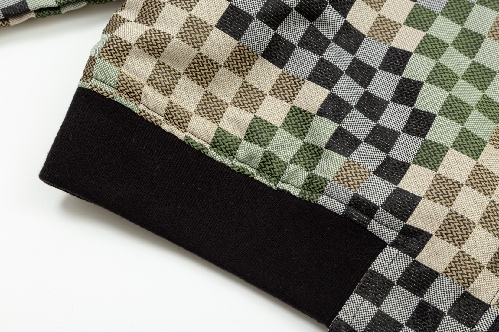 【LOUIS VUITTON  公式旗艦店】ルイヴィトン   ジャケット着 好評に付き再入荷！ 241216