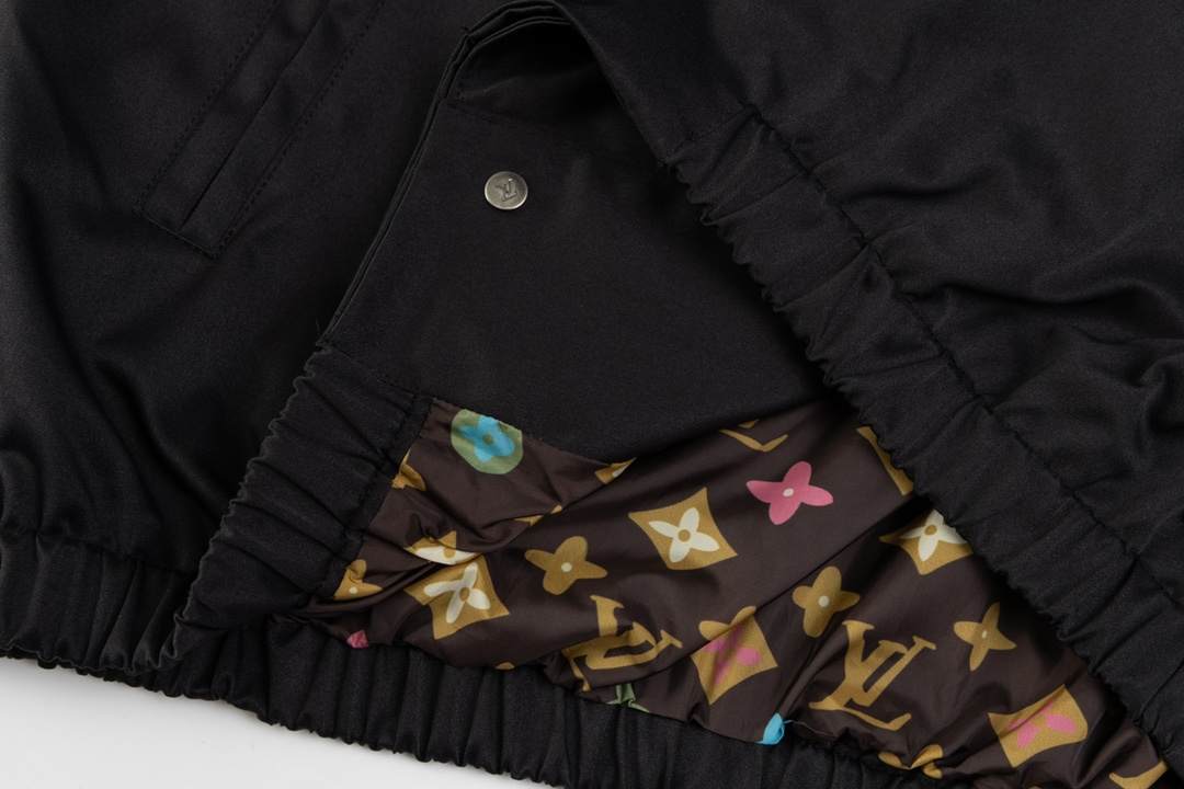 【LOUIS VUITTON  公式旗艦店】ルイヴィトン   ジャケット着 好評に付き再入荷！ 241216