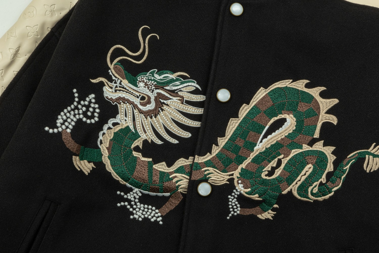 【LOUIS VUITTON  公式旗艦店】ルイヴィトン   ジャケット着 好評に付き再入荷！ 241216