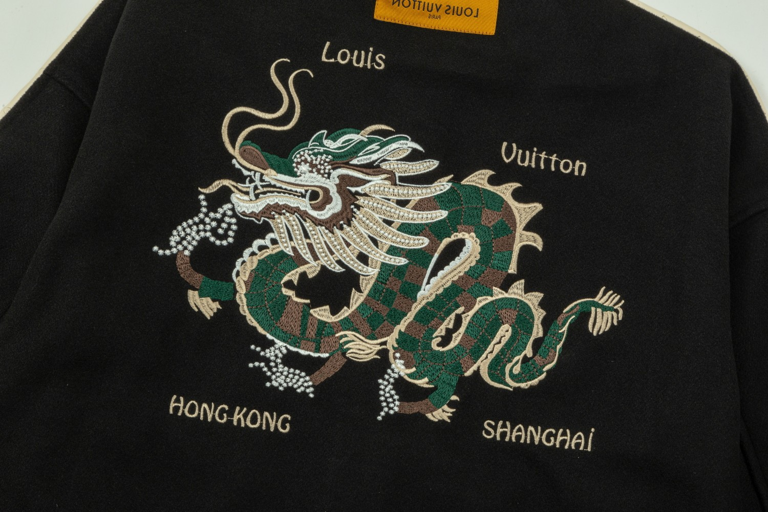 【LOUIS VUITTON  公式旗艦店】ルイヴィトン   ジャケット着 好評に付き再入荷！ 241216