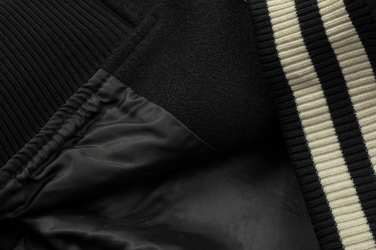 【LOUIS VUITTON  公式旗艦店】ルイヴィトン   ジャケット着 好評に付き再入荷！ 241216