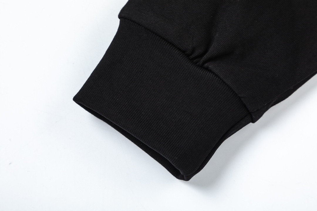 【CHROME HEARTS 公式旗艦店】クロムハーツ  丸首の衛衣  スウェットご好評に付き再入荷！241217