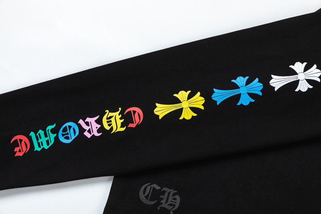 【CHROME HEARTS 公式旗艦店】クロムハーツ  丸首の衛衣  スウェットご好評に付き再入荷！241217