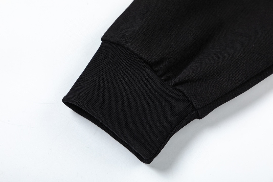 【CHROME HEARTS 公式旗艦店】クロムハーツ  丸首の衛衣  スウェットご好評に付き再入荷！241217