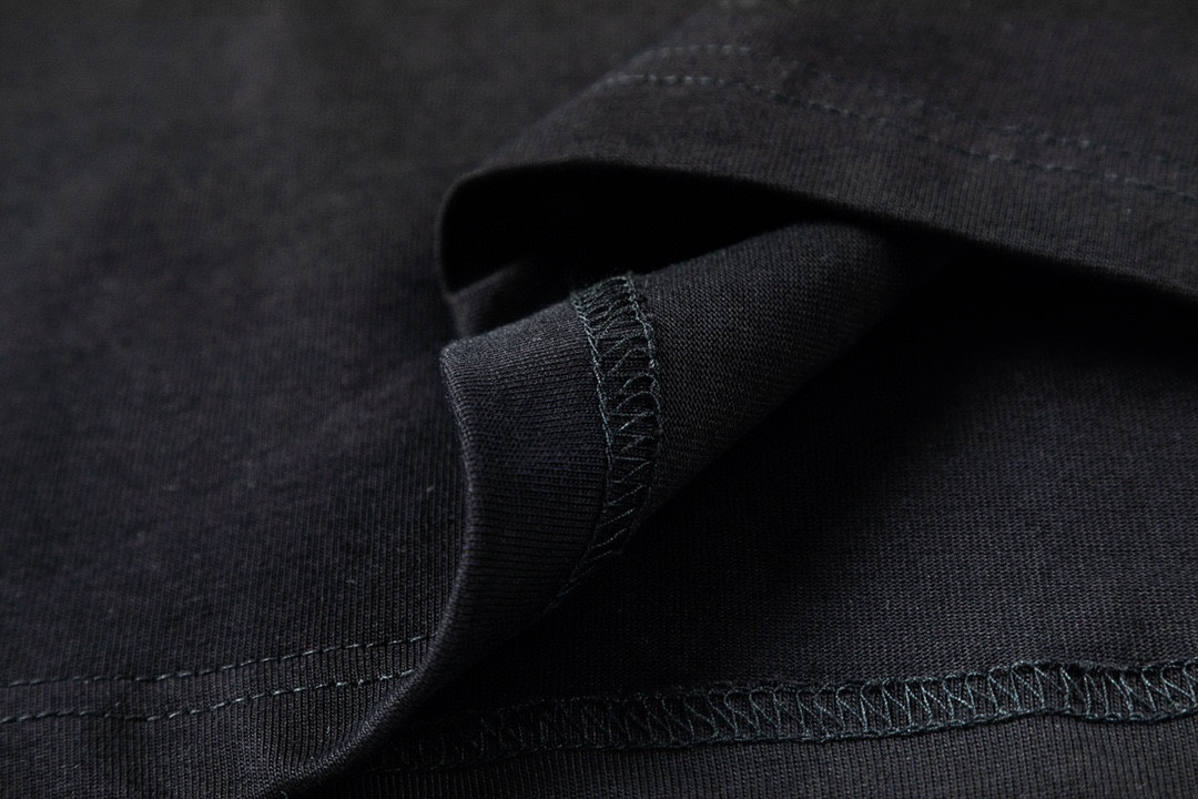 【CHROME HEARTS 公式旗艦店】クロムハーツ  丸首の衛衣  スウェットご好評に付き再入荷！241217