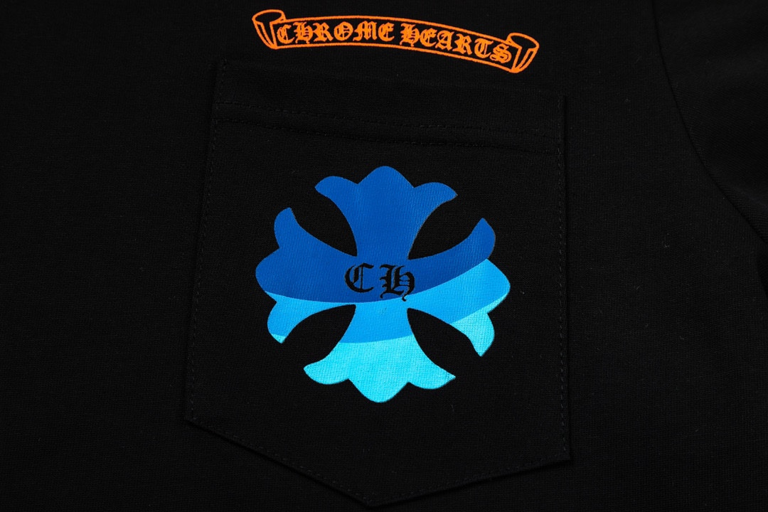 【CHROME HEARTS 公式旗艦店】クロムハーツ  丸首の衛衣  スウェットご好評に付き再入荷！241217