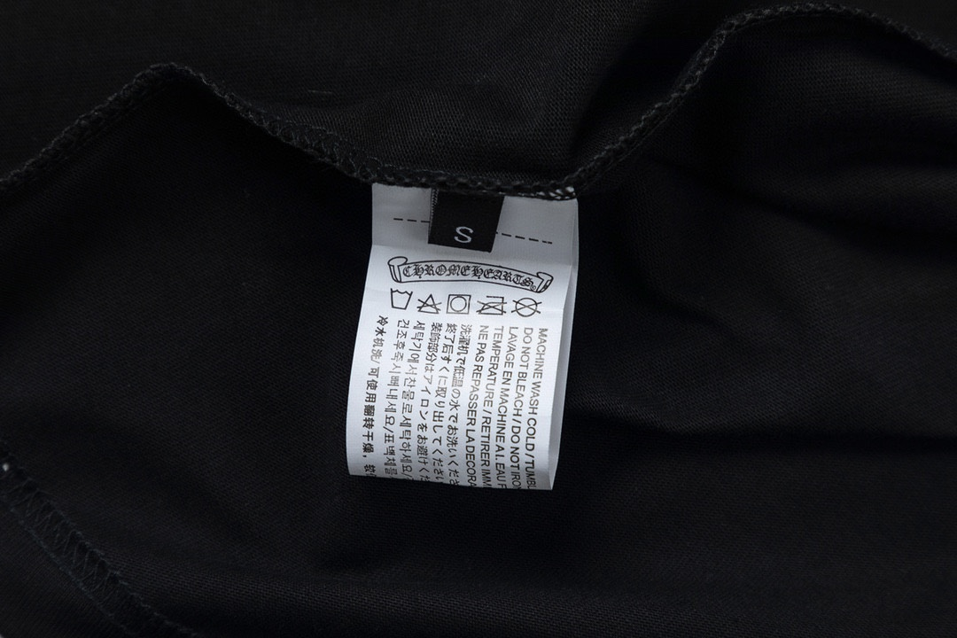 【CHROME HEARTS 公式旗艦店】クロムハーツ  丸首の衛衣  スウェットご好評に付き再入荷！241217