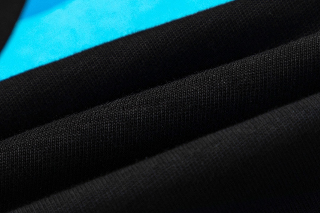 【CHROME HEARTS 公式旗艦店】クロムハーツ  丸首の衛衣  スウェットご好評に付き再入荷！241217