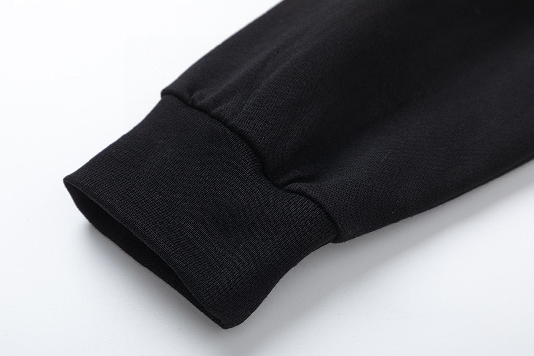 【CHROME HEARTS 公式旗艦店】クロムハーツ  丸首の衛衣  スウェットご好評に付き再入荷！241217