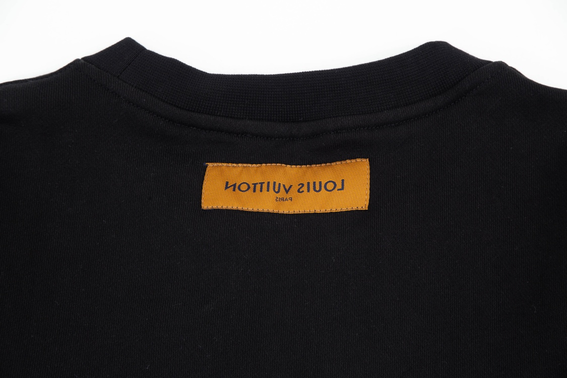 LV【LOUIS VUITTON  公式旗艦店】ルイヴィトン 丸首の衛衣 スウェット ご好評に付き再入荷！241217