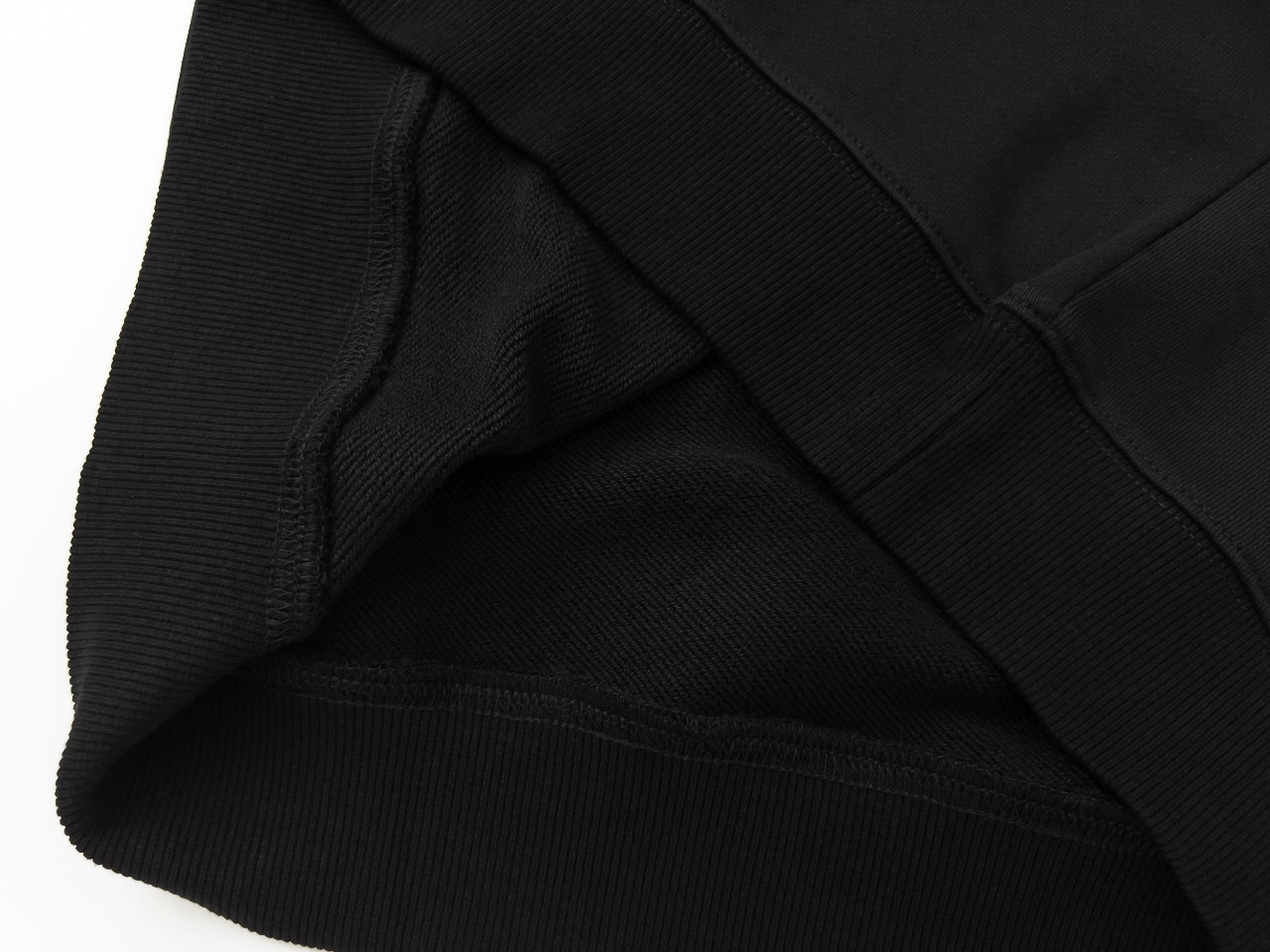 LV【LOUIS VUITTON  公式旗艦店】ルイヴィトン 丸首の衛衣 スウェット ご好評に付き再入荷！241217