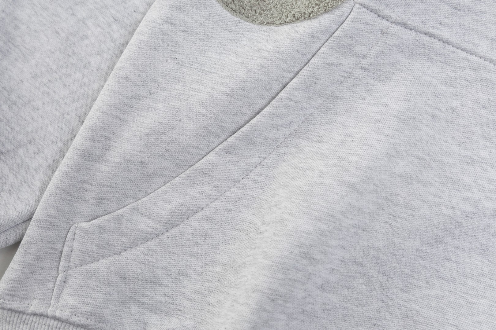 LV【LOUIS VUITTON 公式旗艦店】ルイヴィトン パーカー  スウェットご好評に付き再入荷！241217