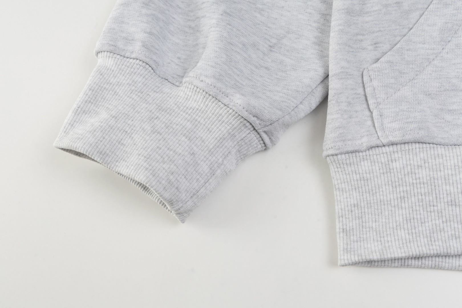 LV【LOUIS VUITTON 公式旗艦店】ルイヴィトン パーカー  スウェットご好評に付き再入荷！241217