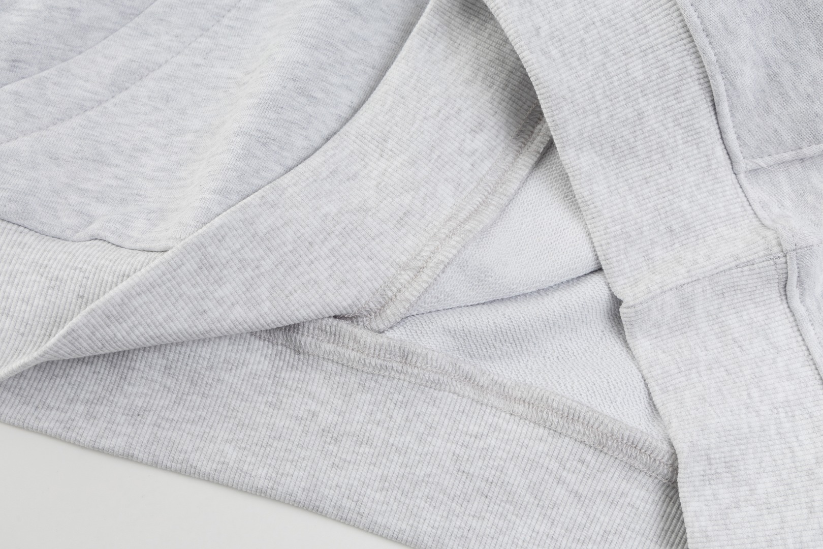 LV【LOUIS VUITTON 公式旗艦店】ルイヴィトン パーカー  スウェットご好評に付き再入荷！241217