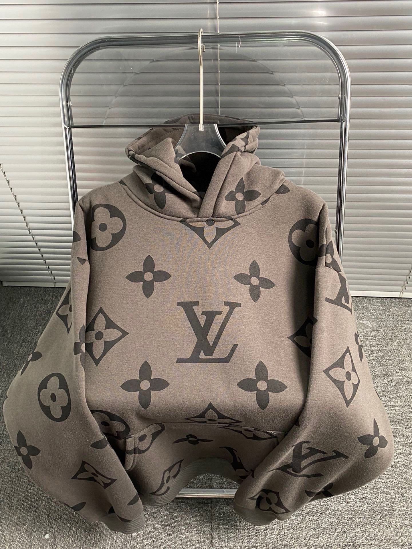 LV【LOUIS VUITTON  公式旗艦店】ルイヴィトン  パーカー  スウェット ご好評に付き再入荷！241217