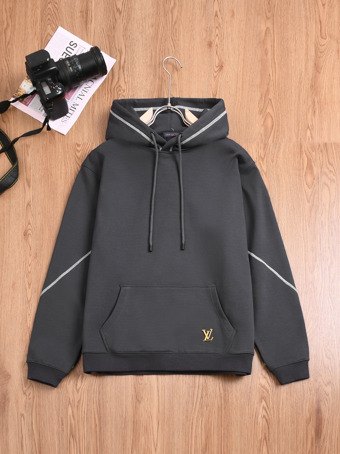 LV【LOUIS VUITTON  公式旗艦店】ルイヴィトン  パーカー  スウェット ご好評に付き再入荷！241217