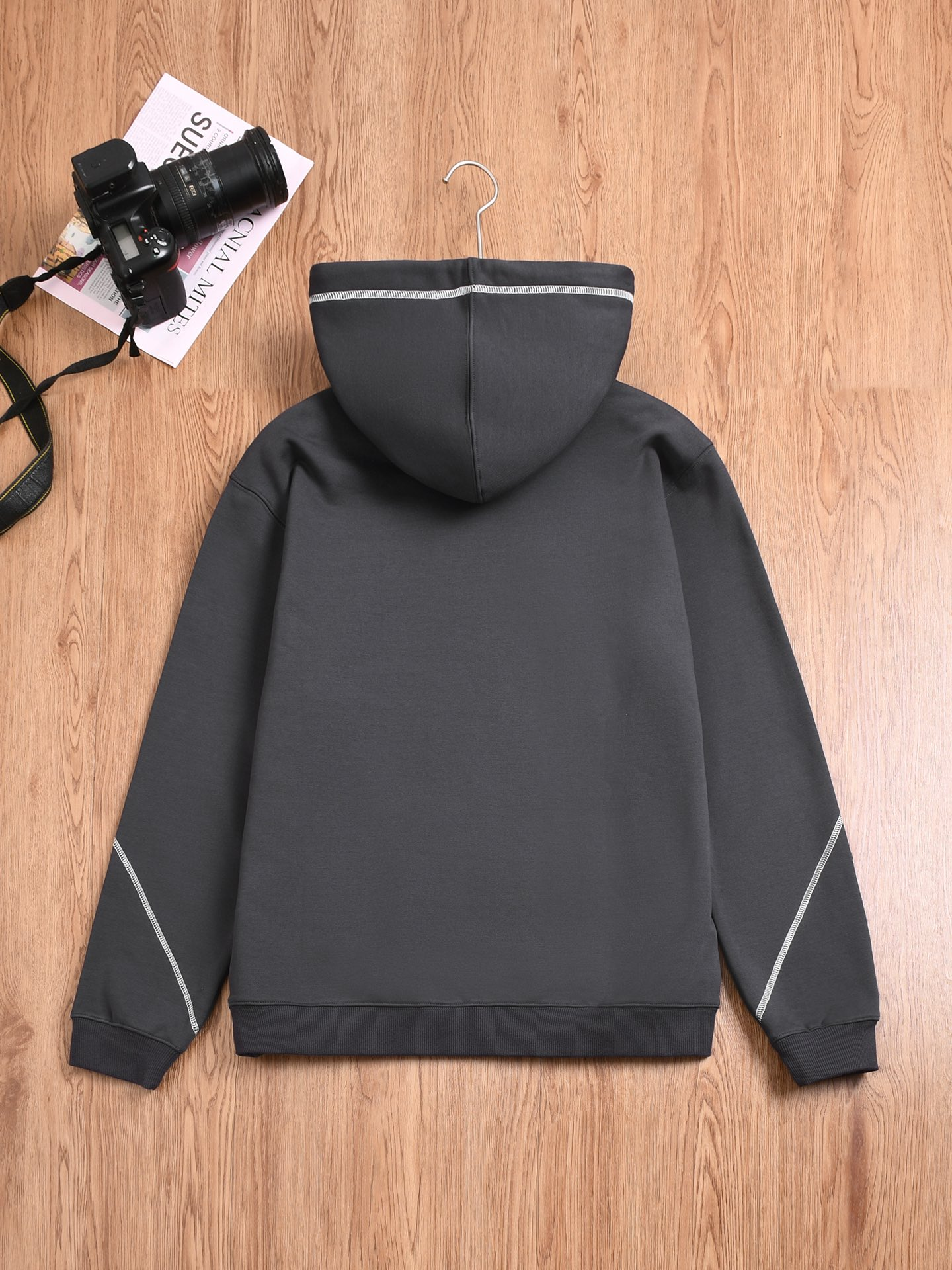 LV【LOUIS VUITTON  公式旗艦店】ルイヴィトン  パーカー  スウェット ご好評に付き再入荷！241217