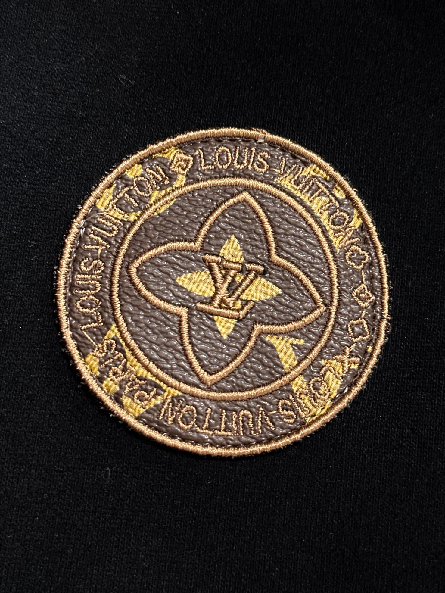 LV【LOUIS VUITTON 公式旗艦店】ルイヴィトン パーカー  スウェットご好評に付き再入荷！241217