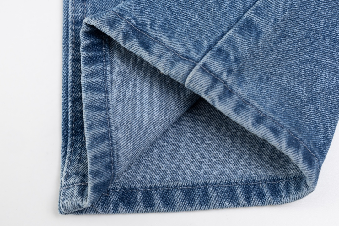 【LOUIS VUITTON   公式旗艦店】 ルイヴィトン  ジーパン  ご好評に付き再入荷！