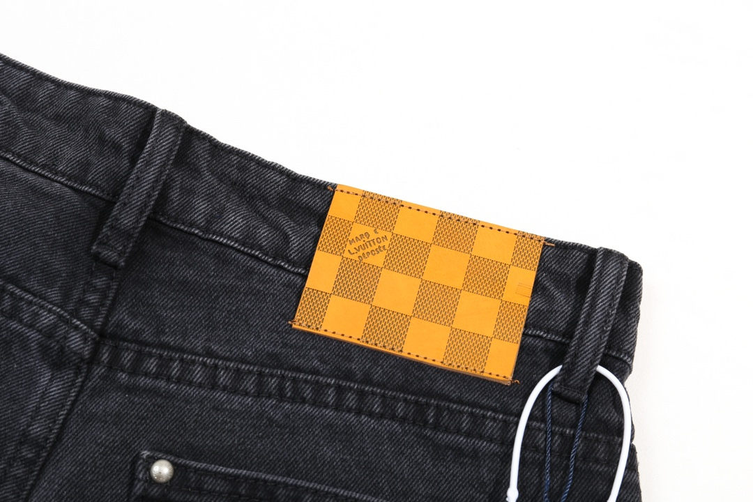 LV【LOUIS VUITTON   公式旗艦店】 ルイヴィトン  ジーパン  ご好評に付き再入荷！ 241218