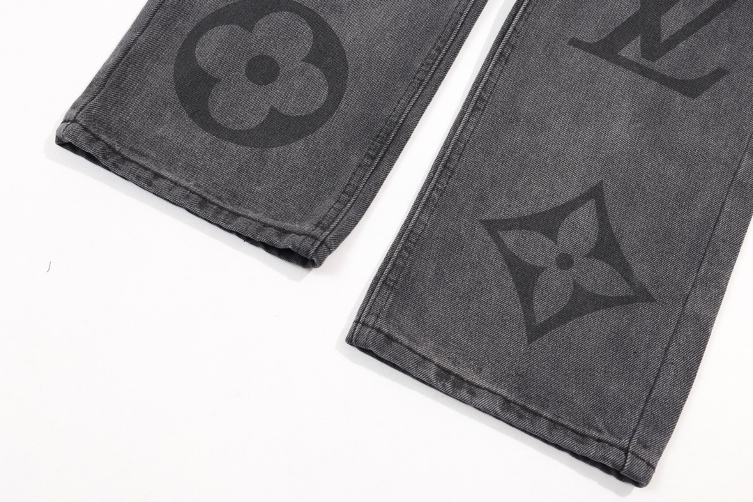 LV【LOUIS VUITTON   公式旗艦店】 ルイヴィトン  ジーパン  ご好評に付き再入荷！ 241218