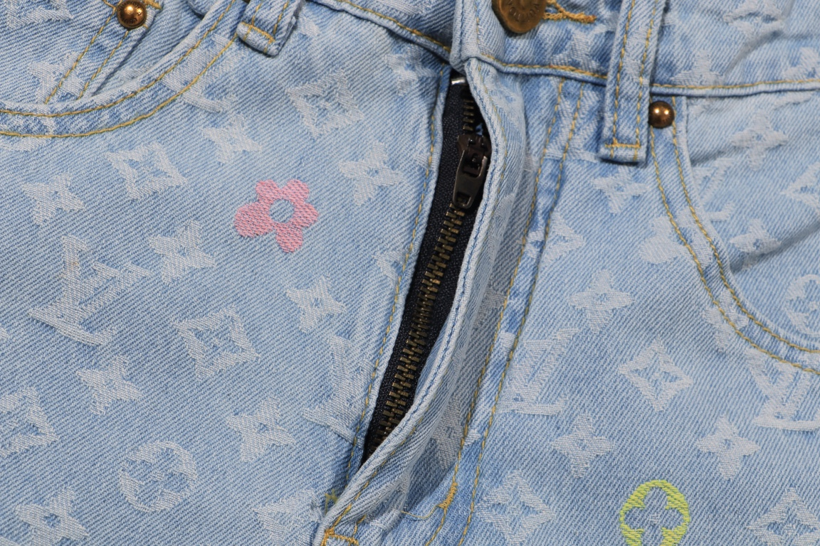 LV【LOUIS VUITTON   公式旗艦店】 ルイヴィトン  ジーパン  ご好評に付き再入荷！ 241218