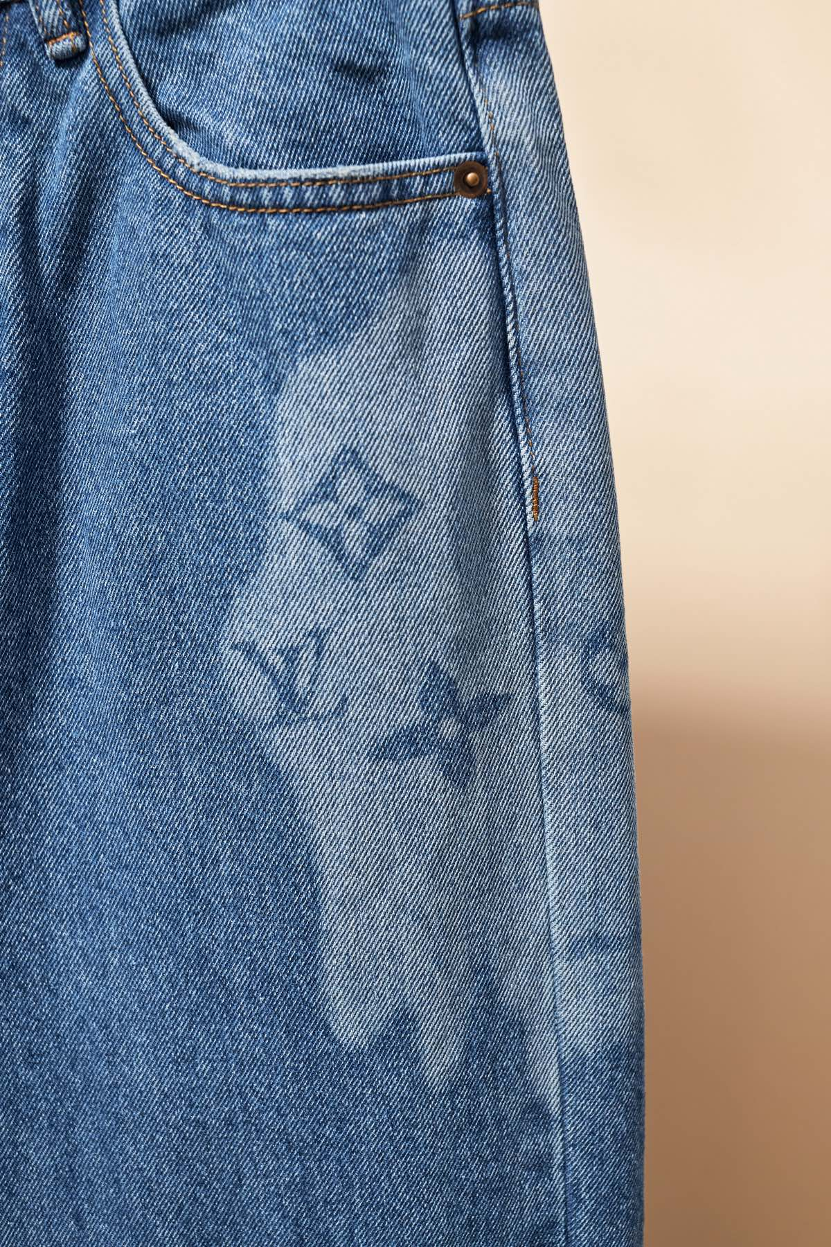 LV【LOUIS VUITTON   公式旗艦店】 ルイヴィトン  ジーパン  ご好評に付き再入荷！ 241218