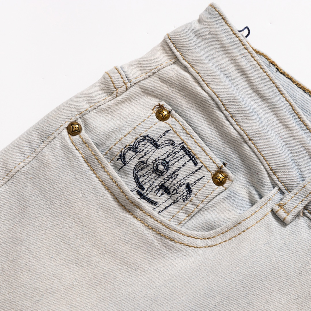 LV【LOUIS VUITTON   公式旗艦店】 ルイヴィトン  ジーパン  ご好評に付き再入荷！ 241218