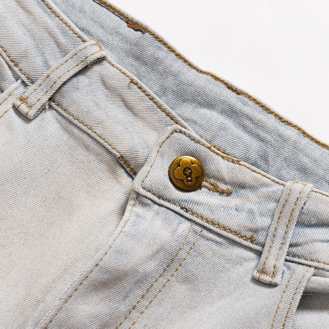 LV【LOUIS VUITTON   公式旗艦店】 ルイヴィトン  ジーパン  ご好評に付き再入荷！ 241218