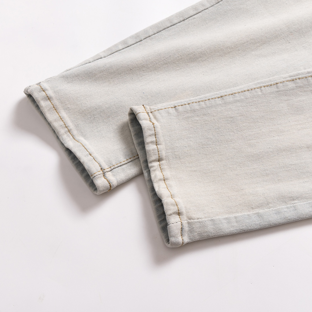 LV【LOUIS VUITTON   公式旗艦店】 ルイヴィトン  ジーパン  ご好評に付き再入荷！ 241218