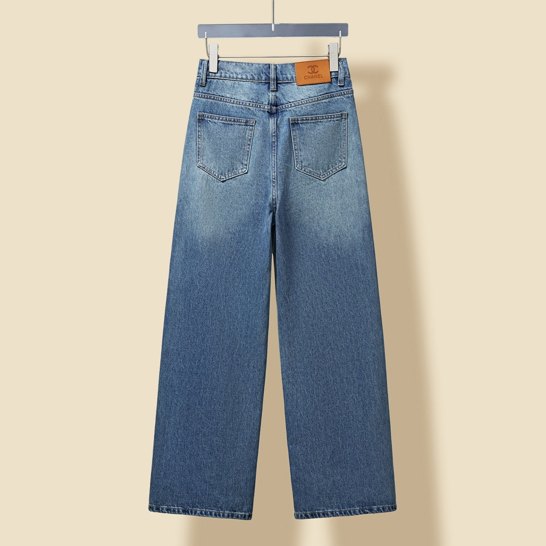【CHANEL  公式旗艦店】シャネル    ジーパン  ご好評に付き再入荷！ 241218
