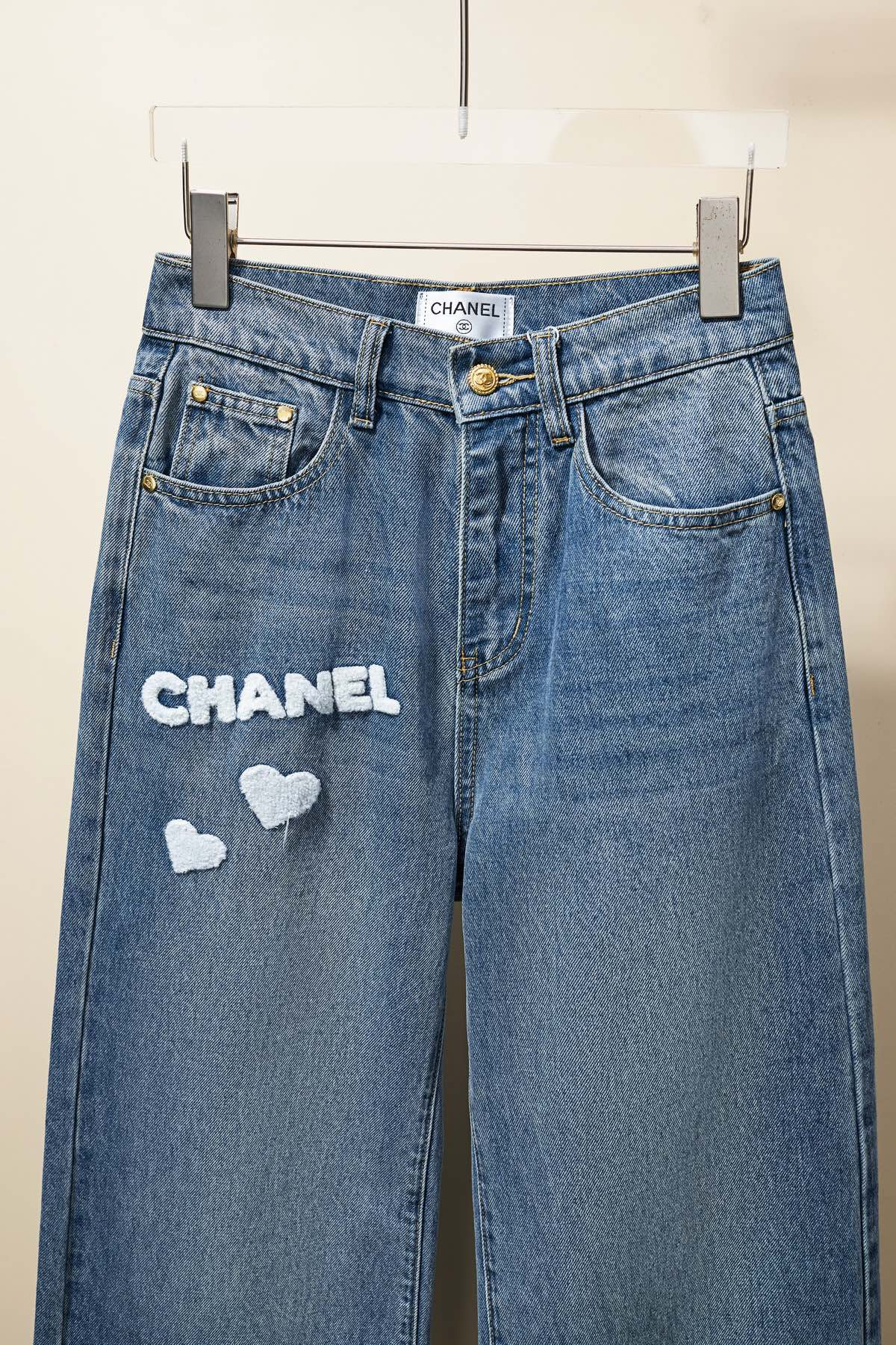 【CHANEL  公式旗艦店】シャネル    ジーパン  ご好評に付き再入荷！ 241218
