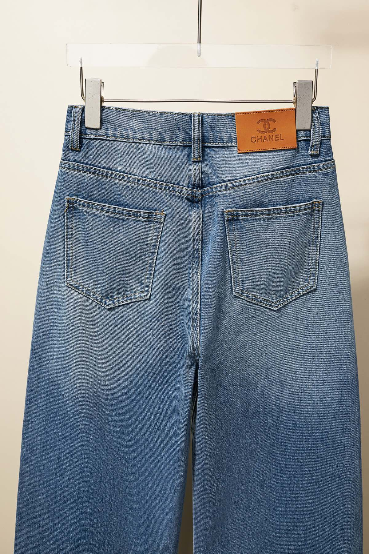 【CHANEL  公式旗艦店】シャネル    ジーパン  ご好評に付き再入荷！ 241218