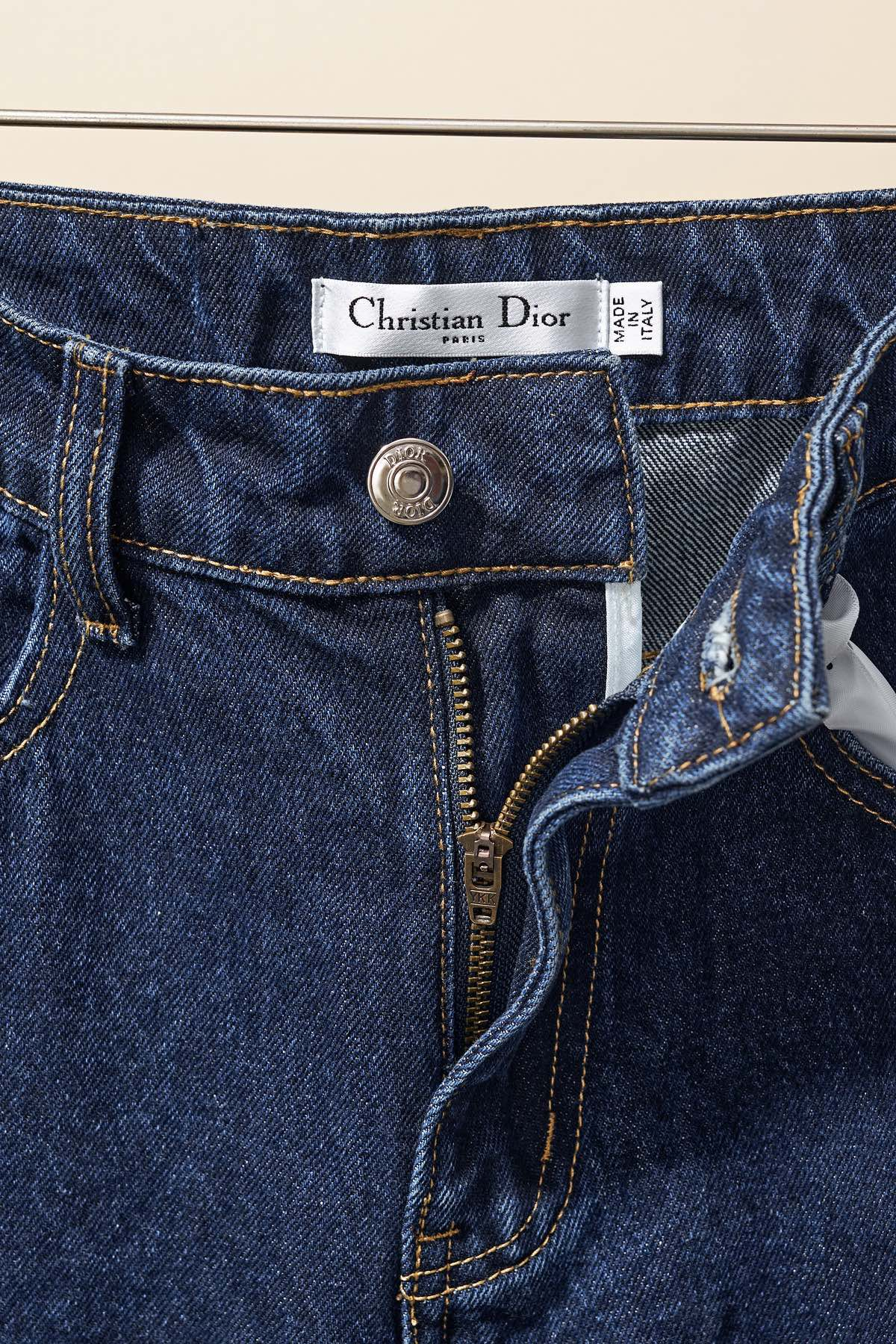 【CHANEL  公式旗艦店】シャネル  ジーパン  ご好評に付き再入荷！ 241218