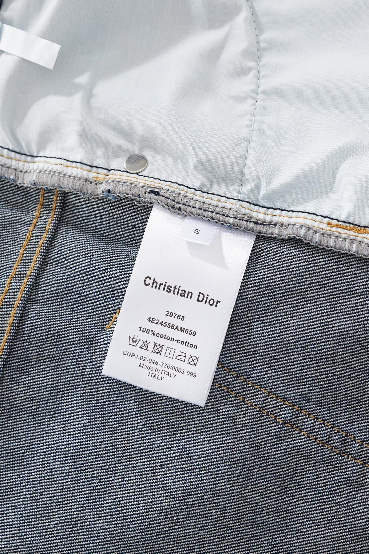 【CHANEL  公式旗艦店】シャネル  ジーパン  ご好評に付き再入荷！ 241218