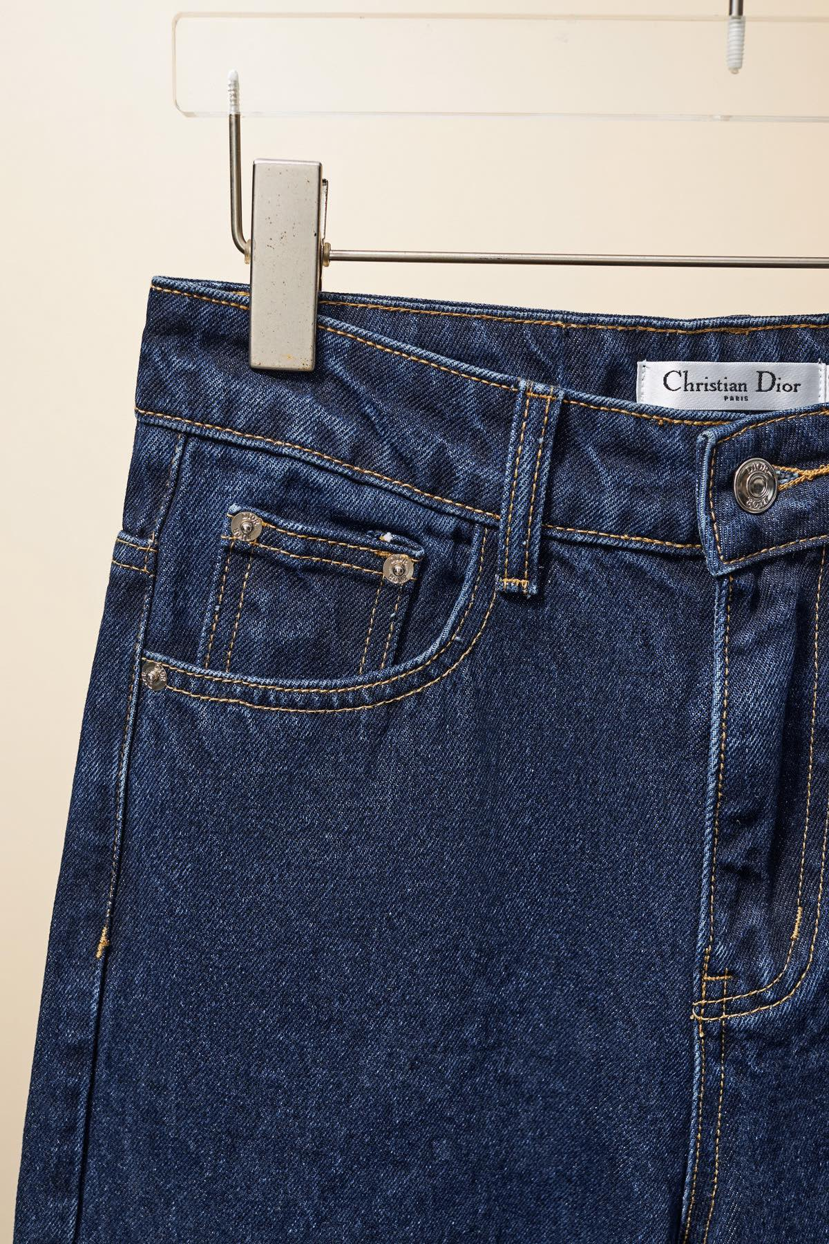 【CHANEL  公式旗艦店】シャネル  ジーパン  ご好評に付き再入荷！ 241218