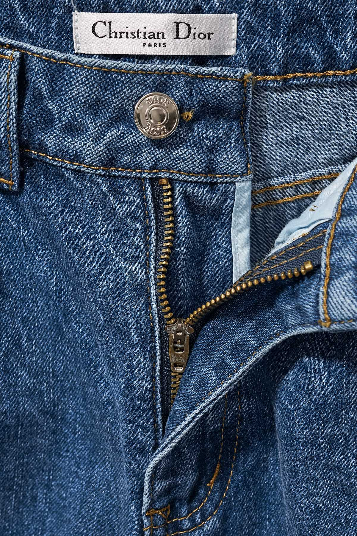【DIOR 公式旗艦店】ディオール  ジーパン  ご好評に付き再入荷！ 241218