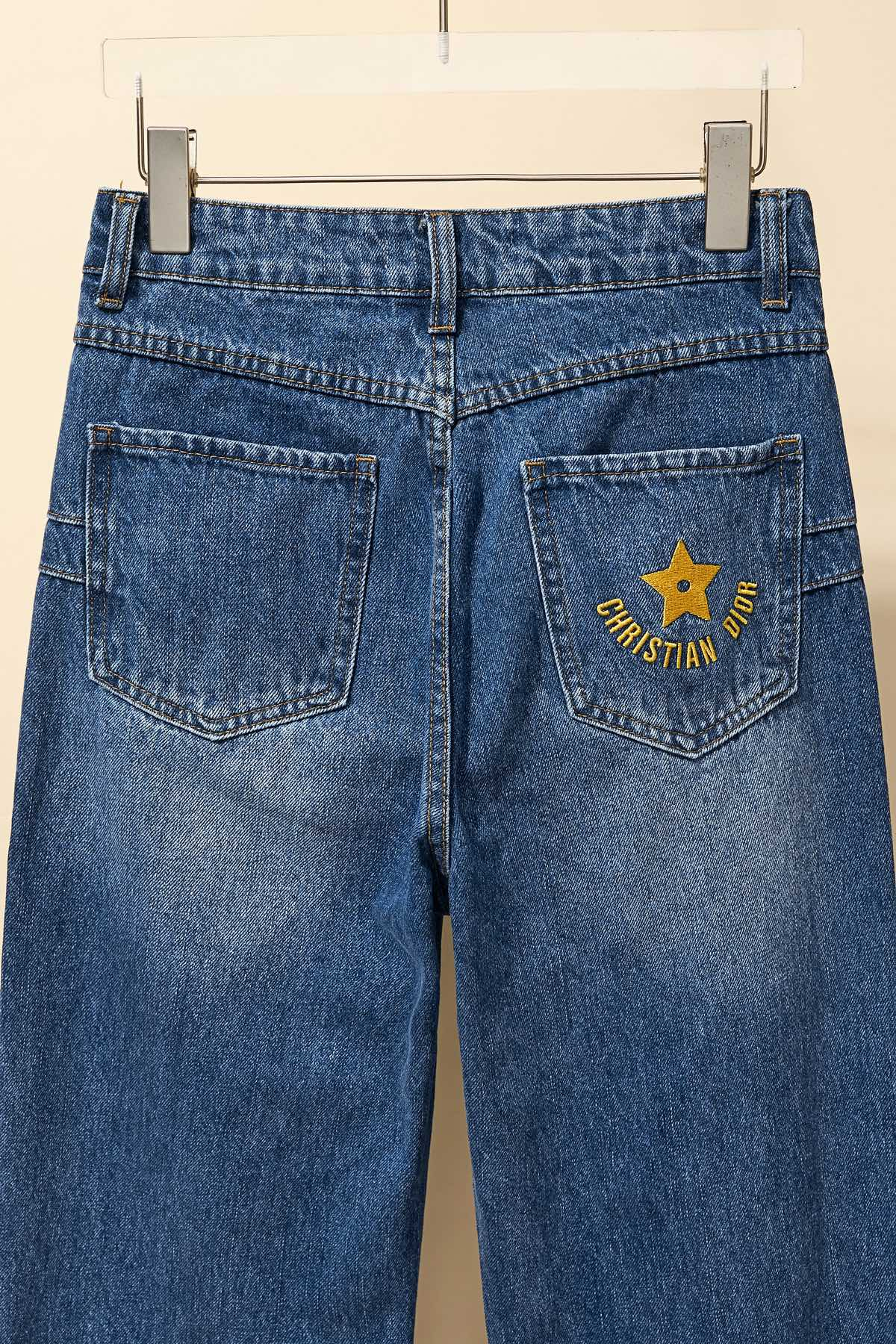 【DIOR 公式旗艦店】ディオール  ジーパン  ご好評に付き再入荷！ 241218