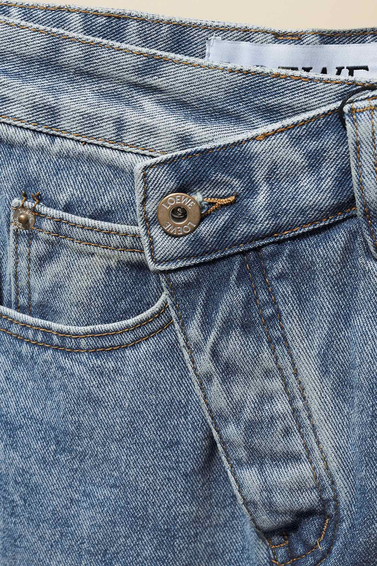 【BALENCIAGA   公式旗艦店】 バレンシアガ  ジーパン  ご好評に付き再入荷！ 241219