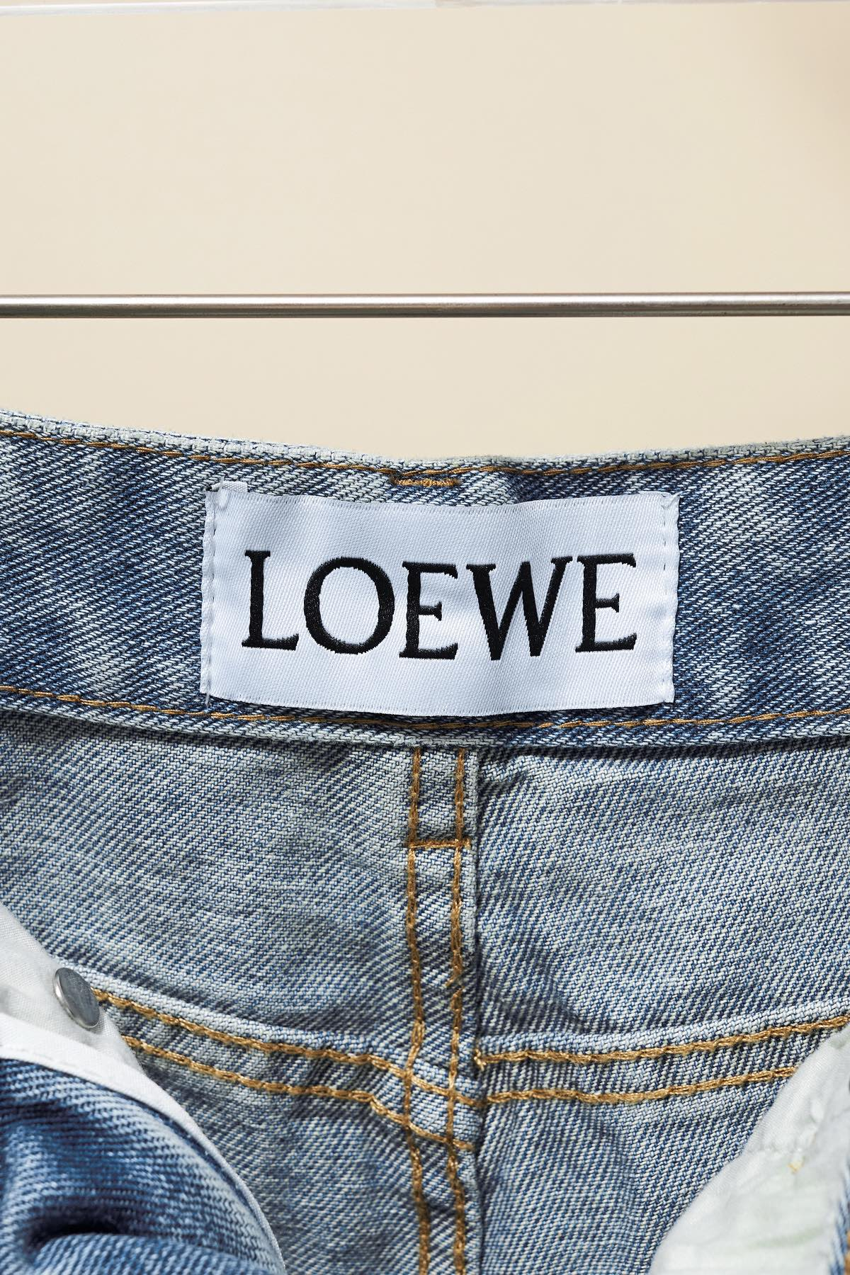 【BALENCIAGA   公式旗艦店】 バレンシアガ  ジーパン  ご好評に付き再入荷！ 241219